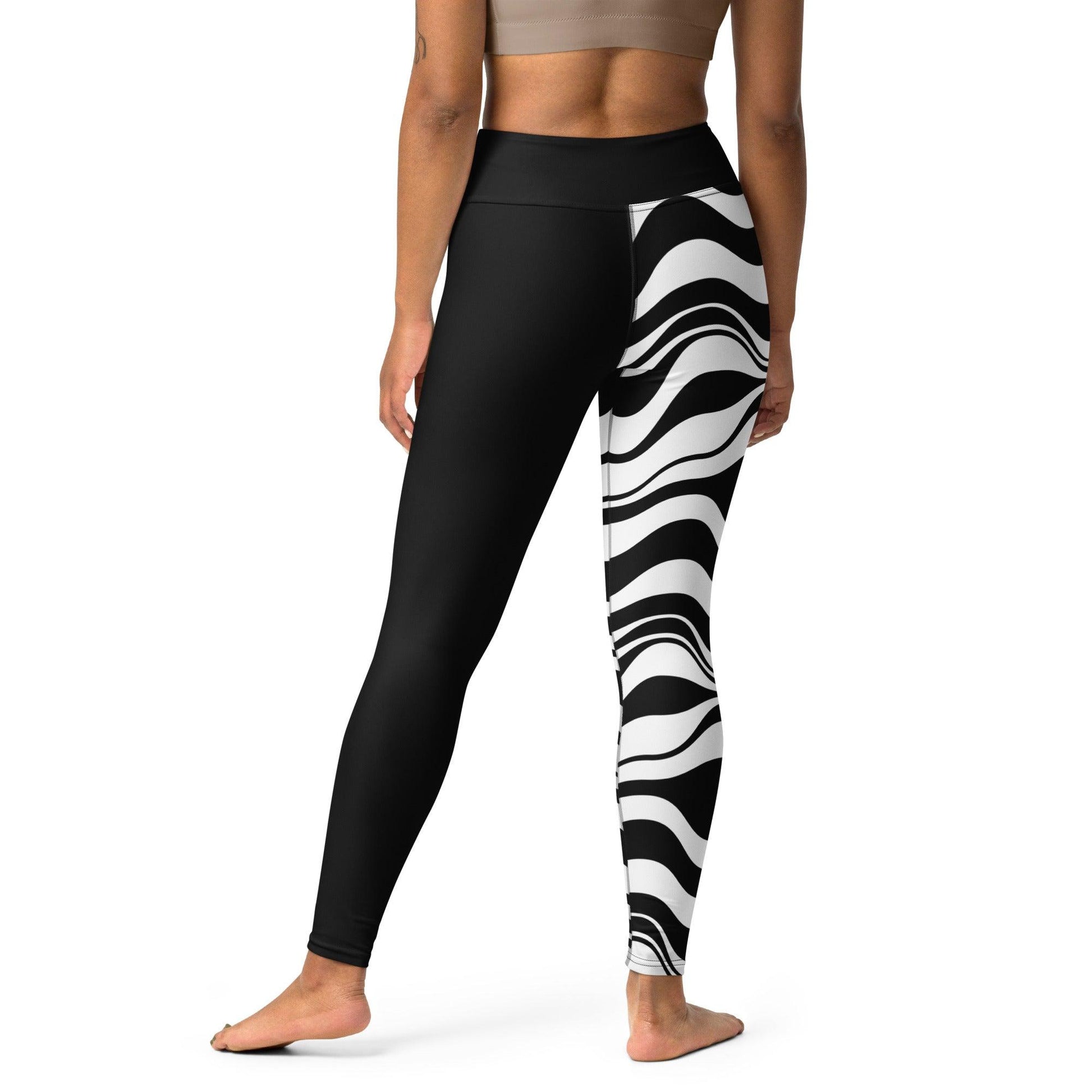 ENERGY WAVES black - Yoga Leggings - SHALMIAK